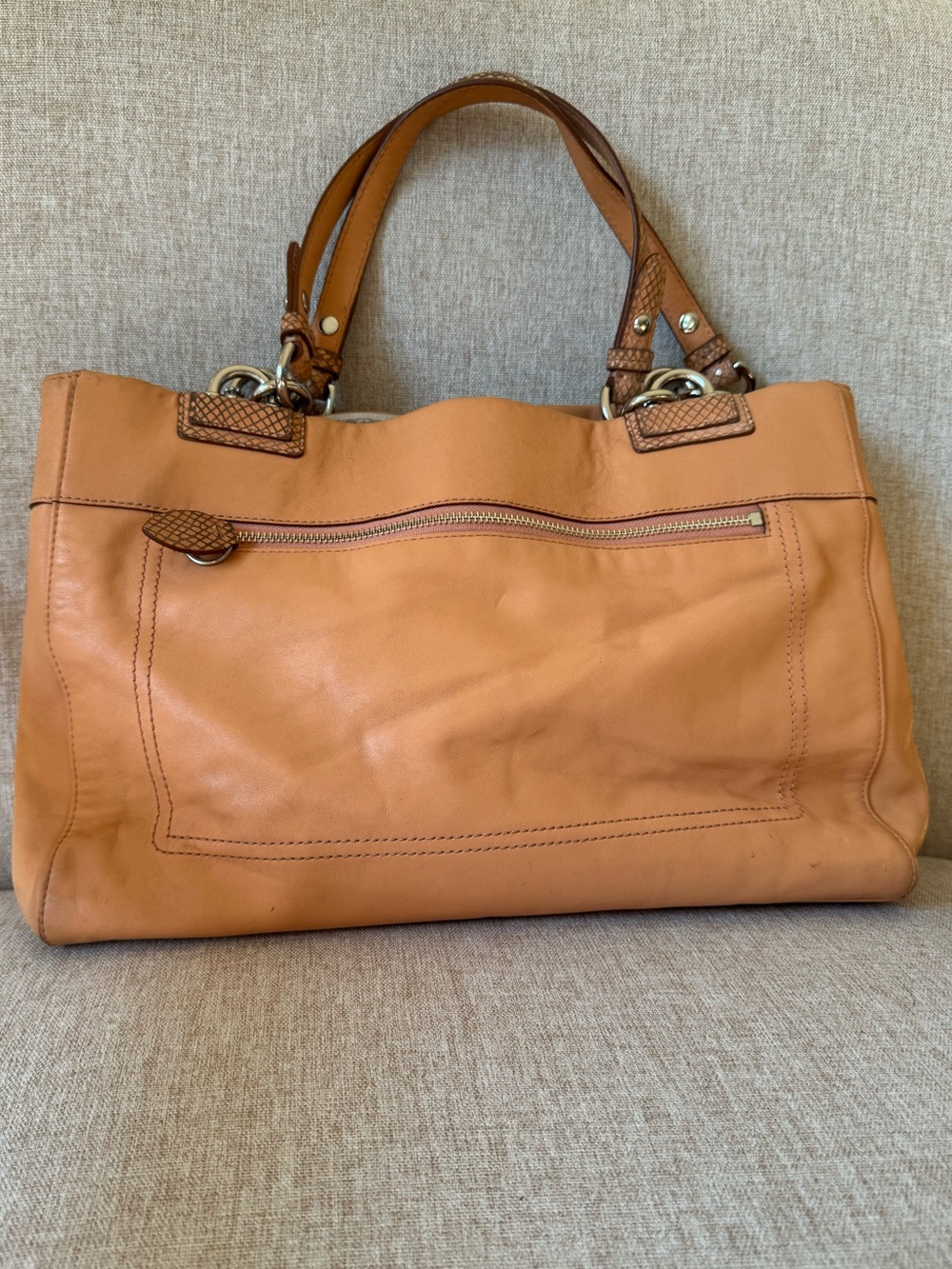 Coach Penelope Leather Turnlock Carryall Bag in Peach - Picture 3 of 8
